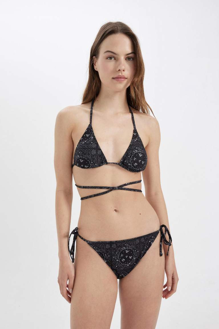 Regular Fit Şal Desenli Bikini Üstü-Fall in Love