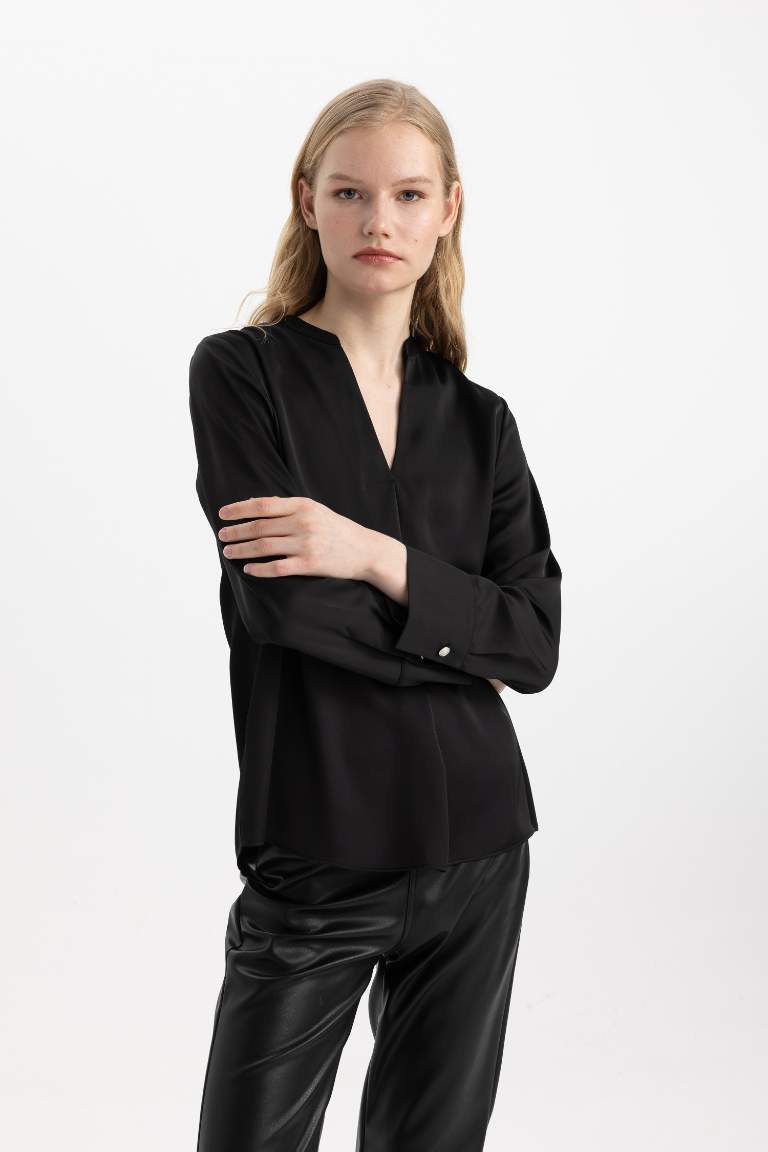 Black Woman Regular Fit V Neck Long Sleeve Blouse 3083243 Defacto 2035