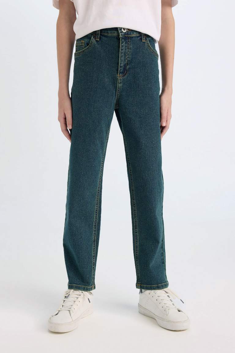 Boy Straight Fit Straight Leg Jeans