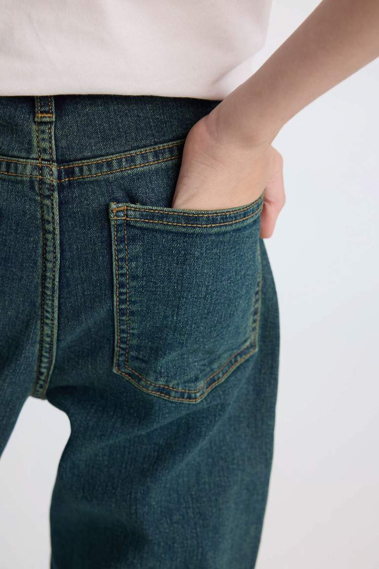 Boy Straight Fit Straight Leg Jeans