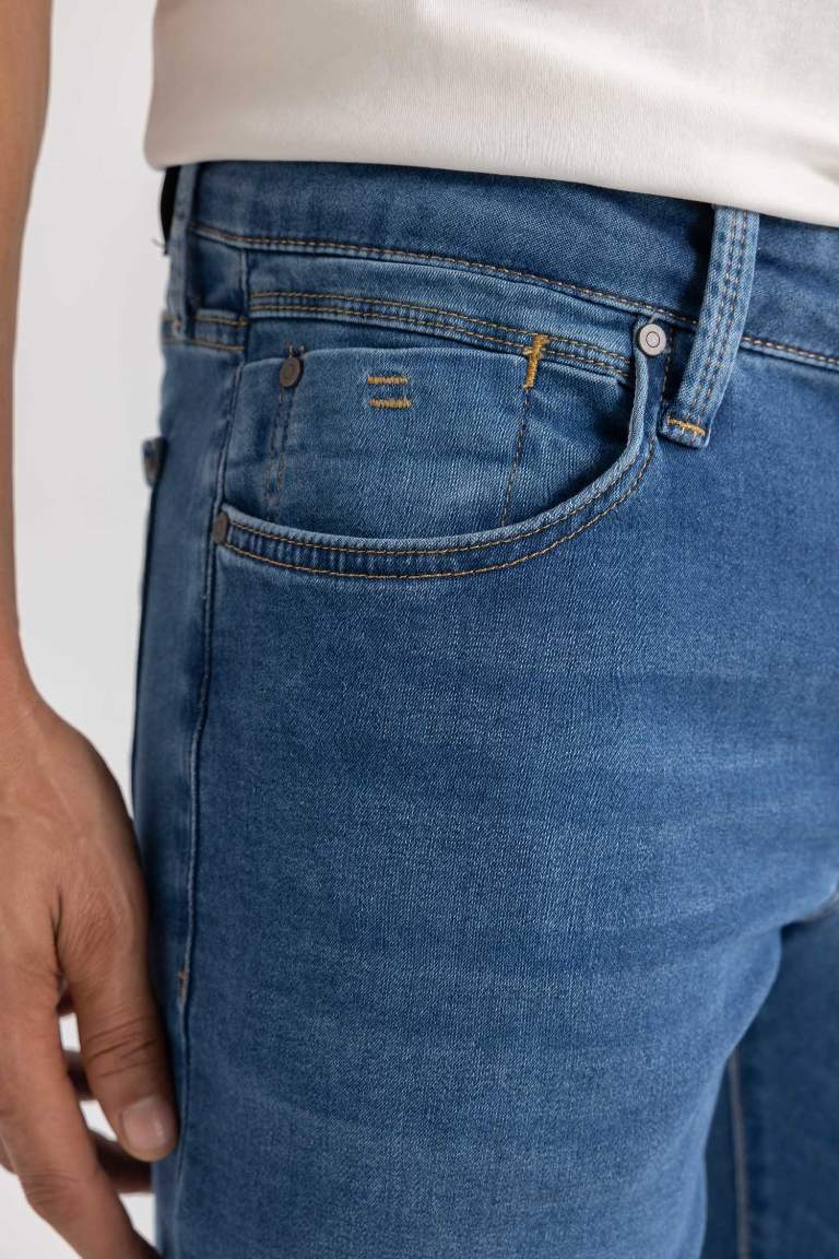 Jean Coupe slim à taille normale