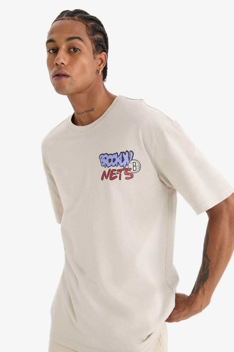 Футболка DeFactoFit NBA Brooklyn Nets Boxy Fit с круглым вырезом и коротким рукавом