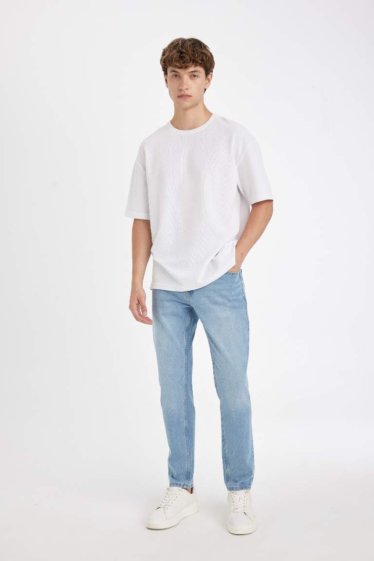 Slim Tapered Fit Normal Waist Tapered Leg Jeans