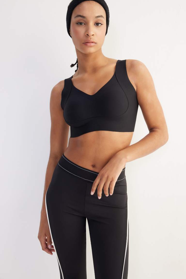 DeFactoFit V Neck Heavy Fabric Sports Bra