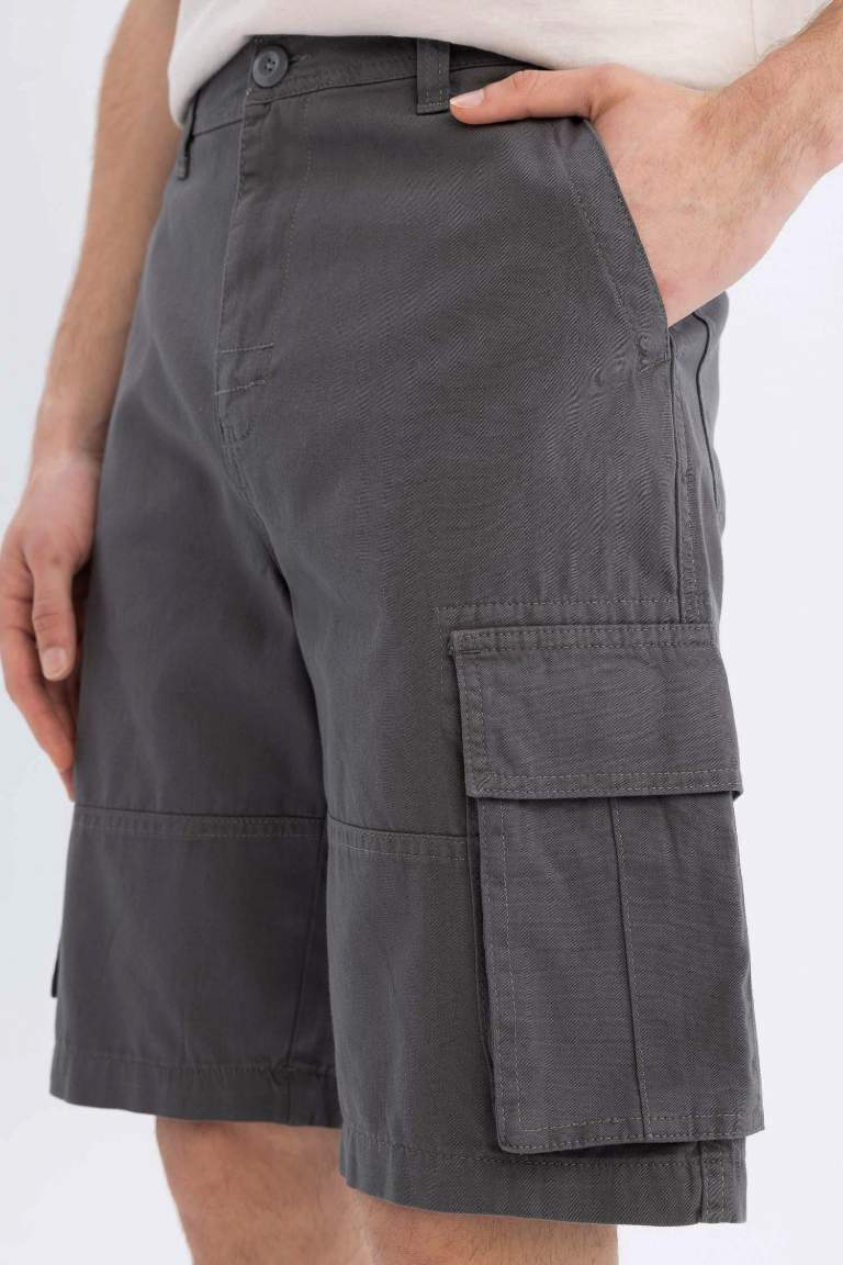 Cargo Fit Gabardine Regular Hem Bermuda