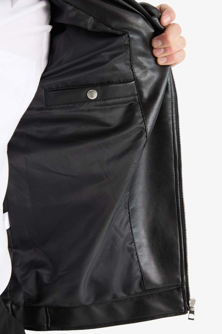 Su ve Rüzgar Geçirmez Slim Fit Dar Kesim Polo Yaka Mevsimlik Astarlı Fermuarlı İç Cepli Suni Deri Biker Mont