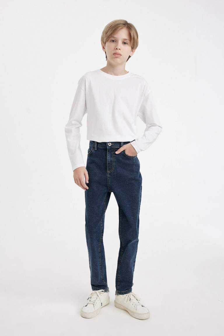 Boy Carrot Fit Straight Leg Jeans