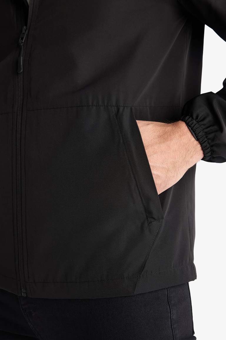 Su İtici Slim Fit Dar Kesim Kapüşonlu Fermuarlı Mevsimlik Baharlık Mont