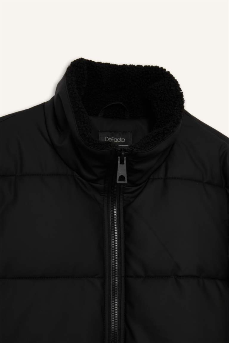 Su İtici Regular Fit Gömlek Yaka Astarlı Fermuarlı İç Cepli Kürk Yakalı Suni Deri Mont