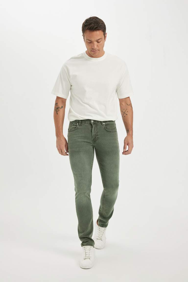 Pedro Slim Fit Normal Waist Narrow Leg Jeans