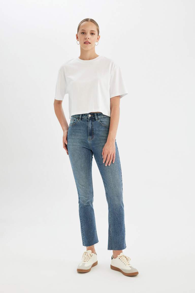 Mary Vintage Straight Fit Yüksek Bel Paça Ucu Kesik Bilek Boy Jean Yıkamalı Pantolon