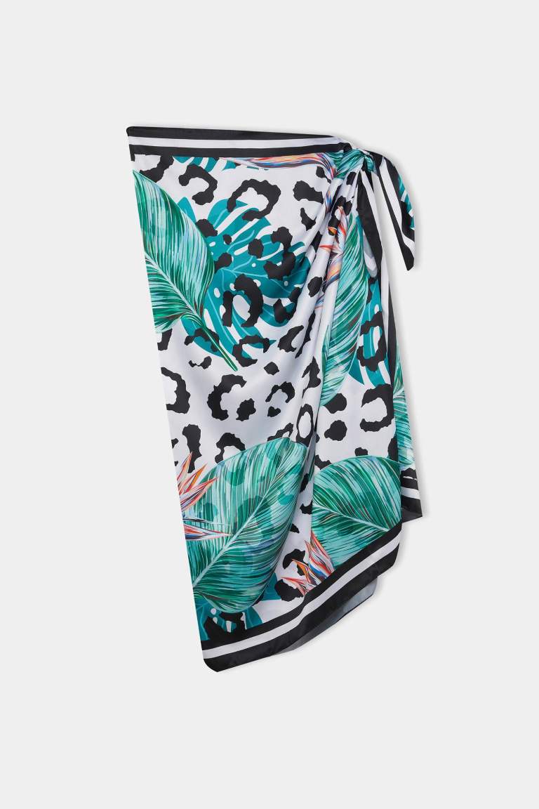 Woman Zebra Patterned Long Beach Skirt