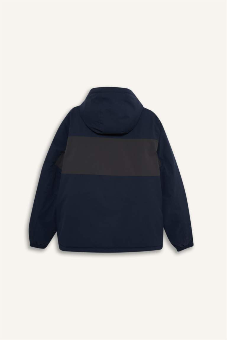 Куртка Regular Fit с кнопками, внутренним карманом, капюшоном и на молнии