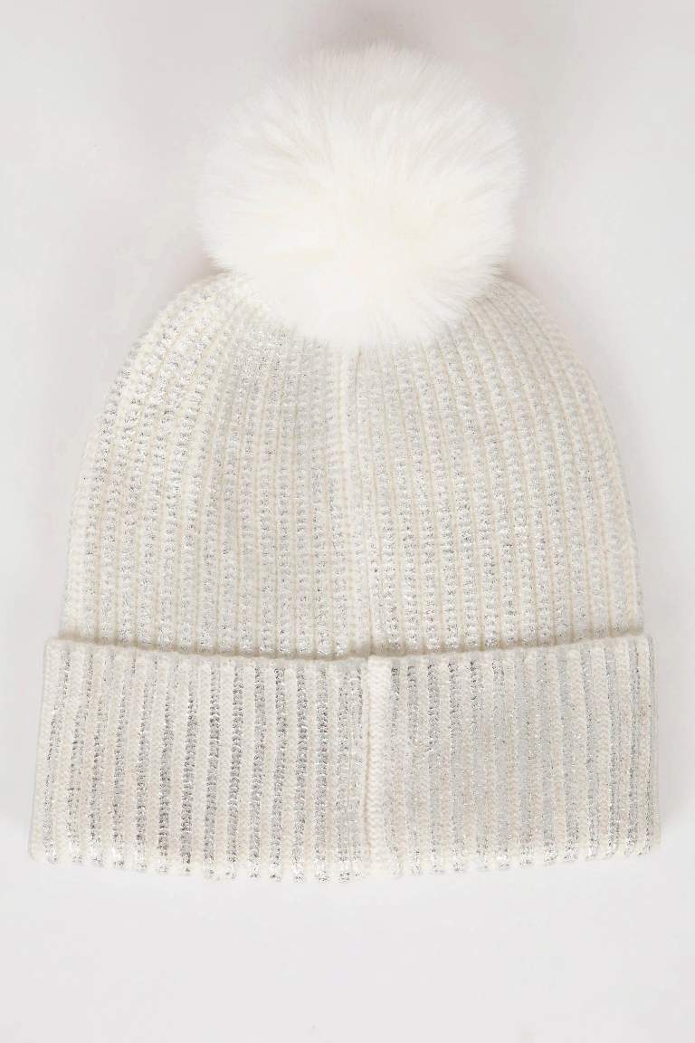 Woman Pompom Shiny Beanie