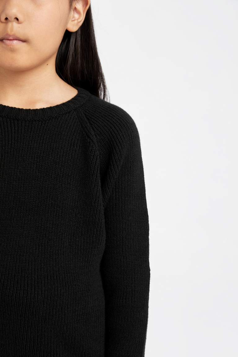 Girl Black Standard Fit Crew Neck Basic Knitted Pullover