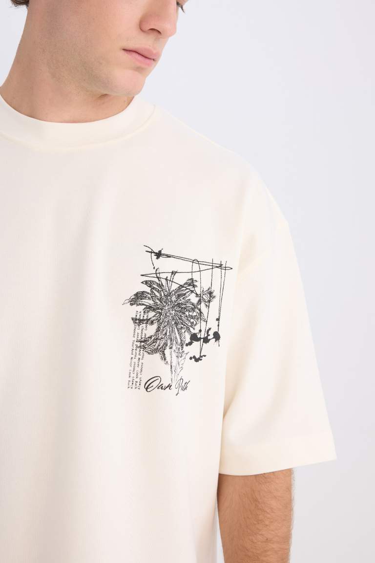 Loose Fit Crew Neck Flower T-Shirt