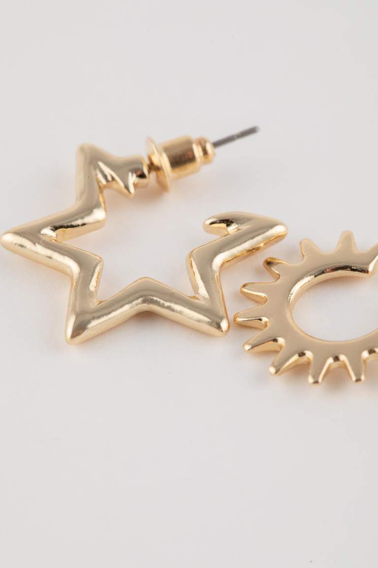 Woman 2 Piece Gold Earrings with Star Detail