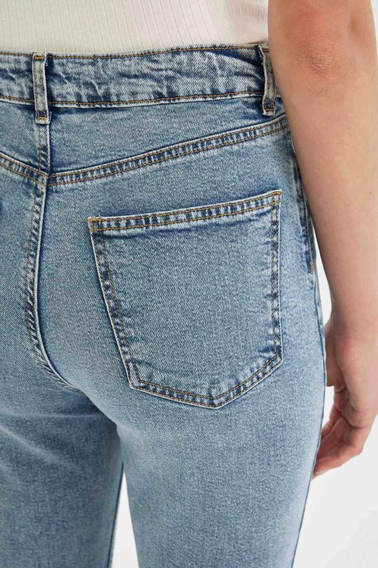 Mary Straight Leg Ripped Detail High Waist Washed Jeans