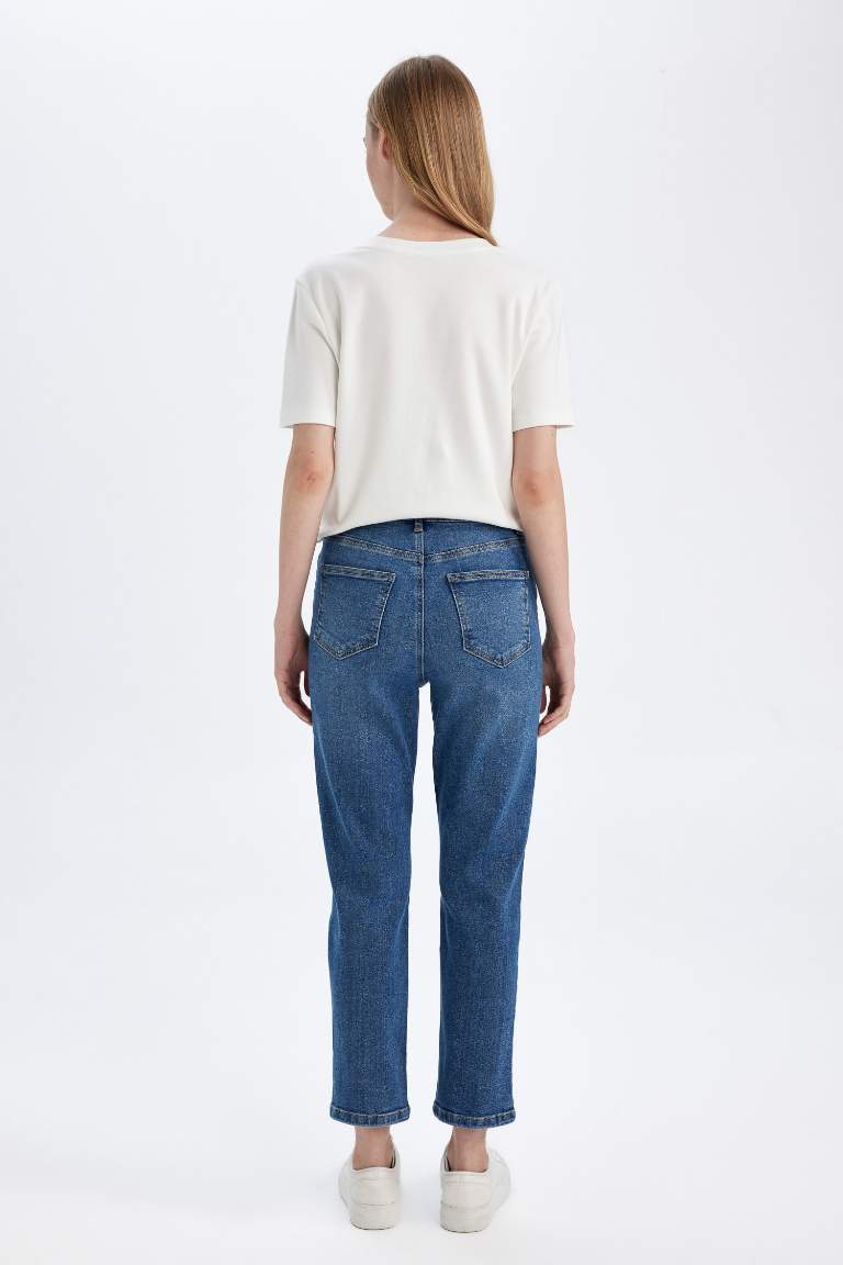 Mary Straight Leg High Waist Washed Jeans