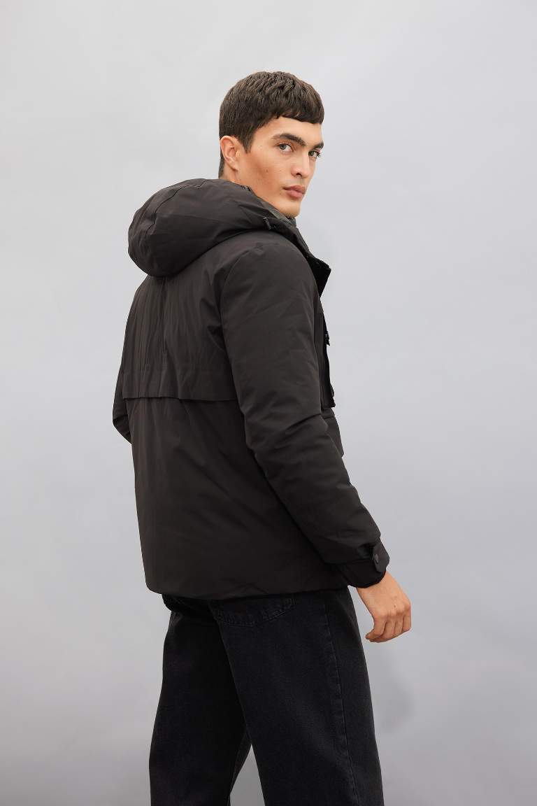 Su İtici Slim Fit Mont Dar Kesim Kapüşonlu Fermuarlı Çıtçıt Kapamalı Cepli