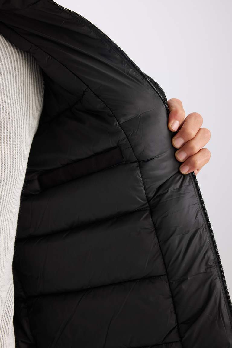 Su İtici Slim Fit Mont Dar Kesim Kapüşonlu Fermuarlı Çıtçıt Kapamalı Cepli