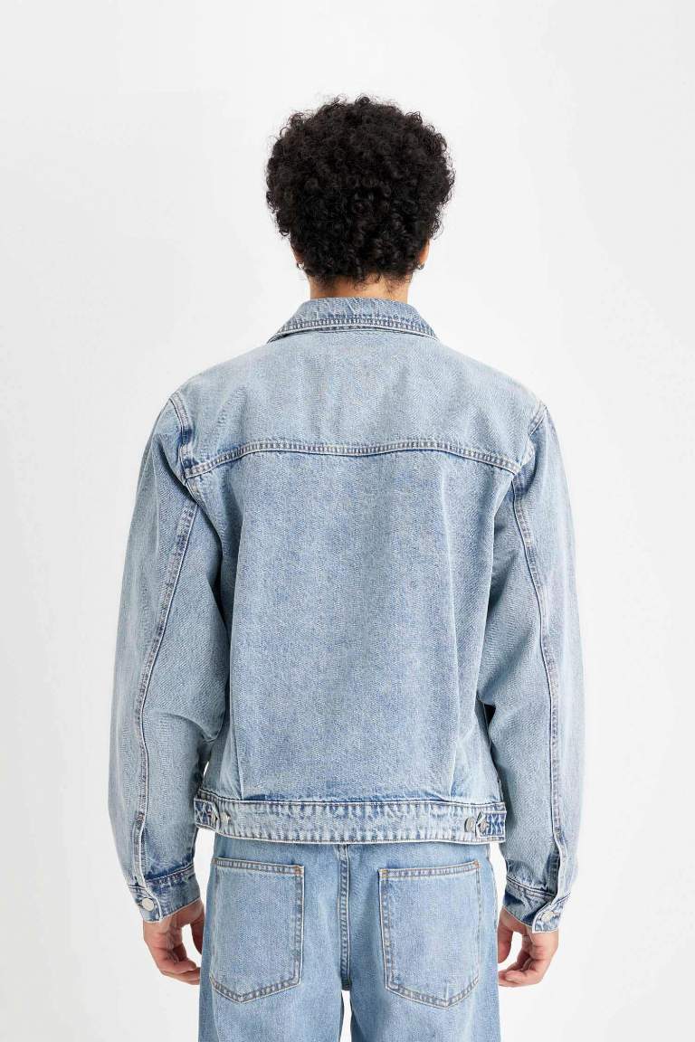 Jacket en jean à coupe régulière