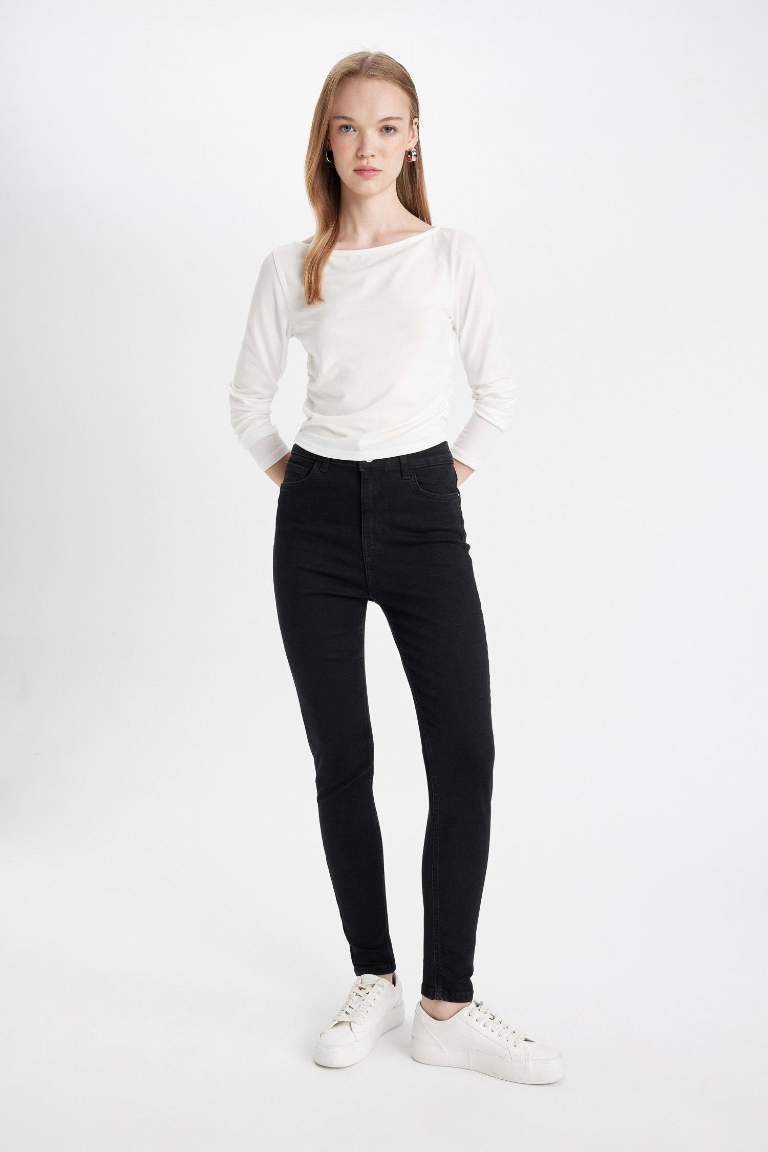 Rebeca Skinny Fit Normal Waist Jeans