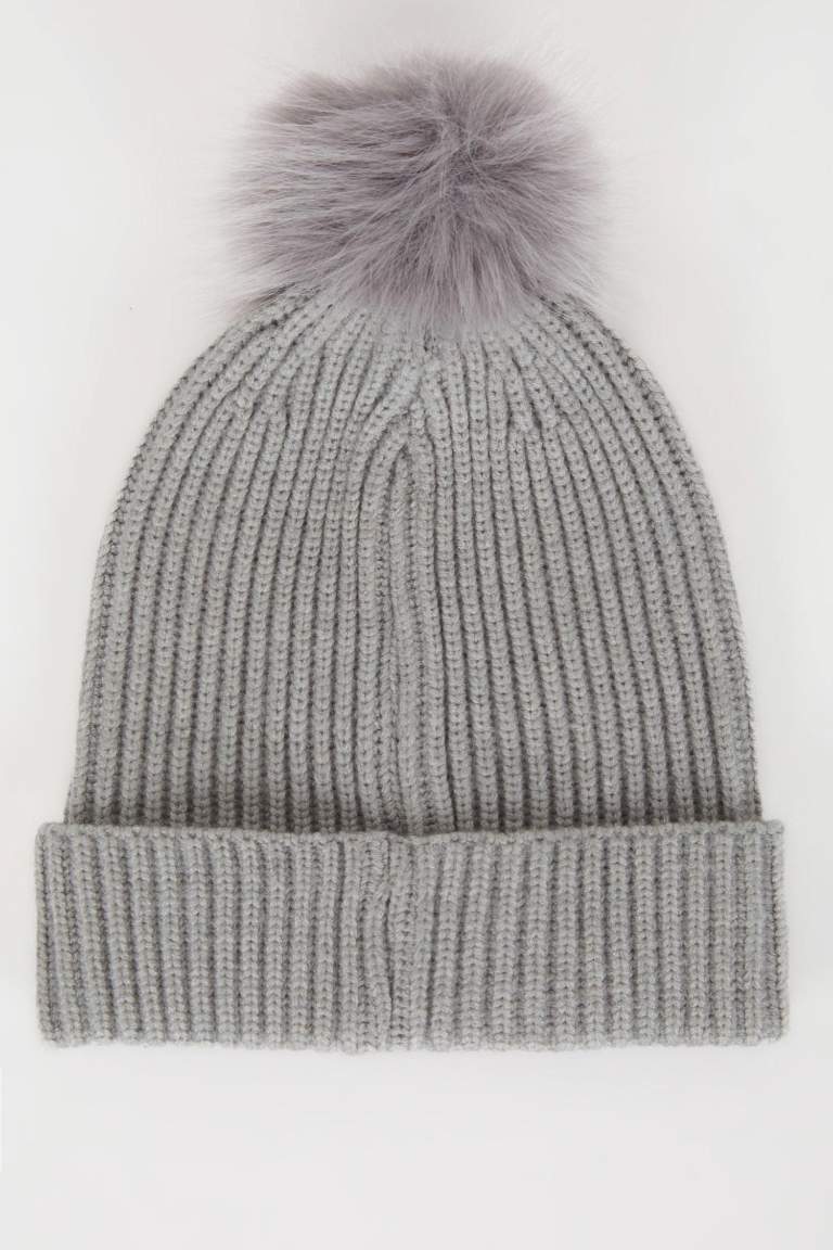 Girl Pompom Beanie