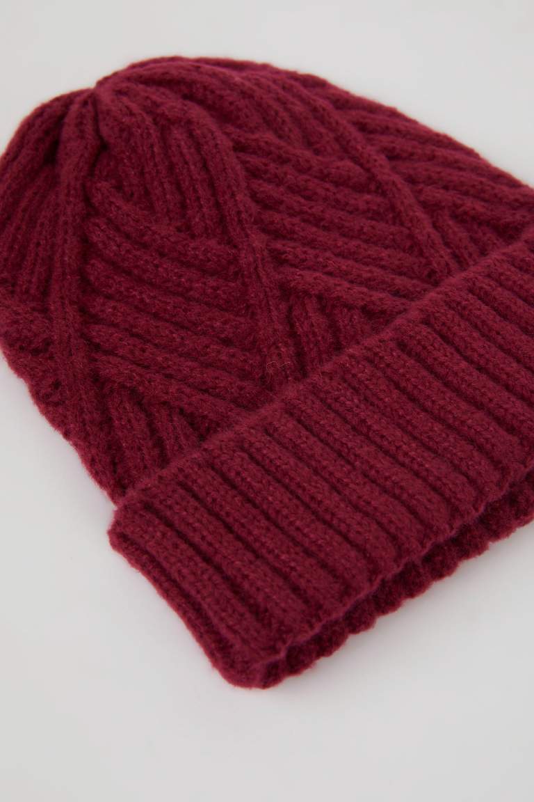 Girl Basic Knitted Beanie