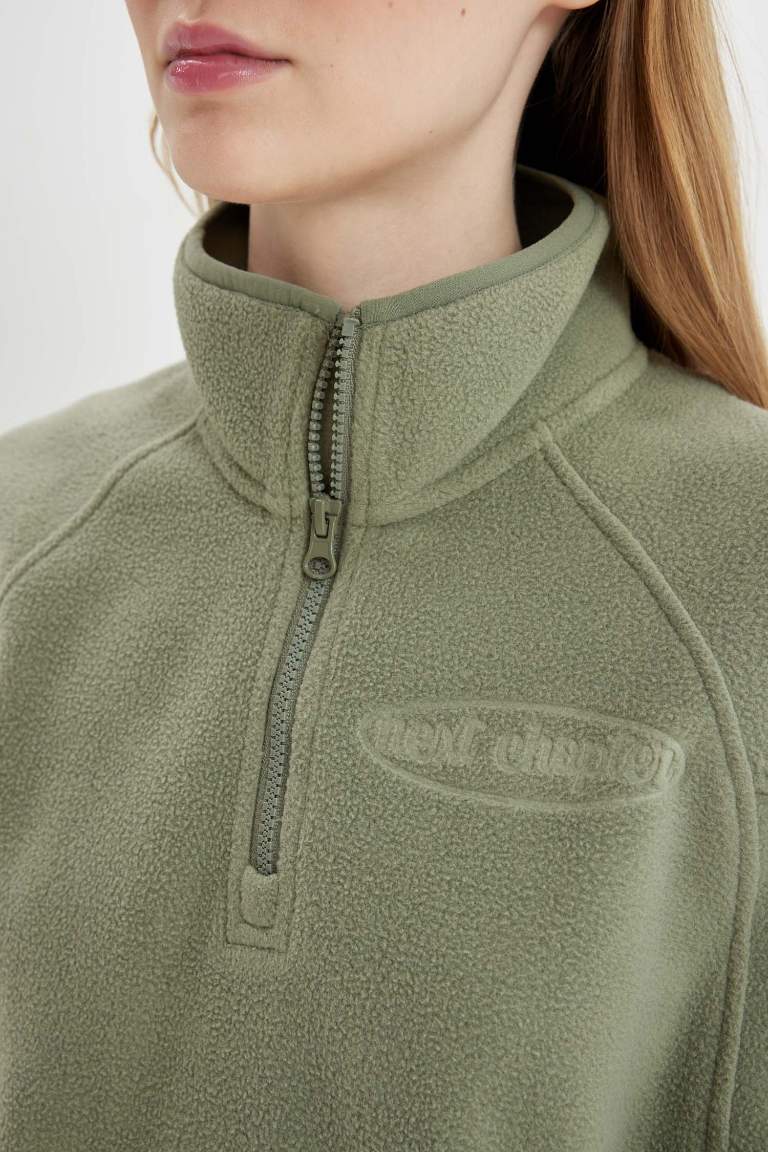 Regular Fit Fermuarlı Dik Yaka Baskılı Polar Sweatshirt