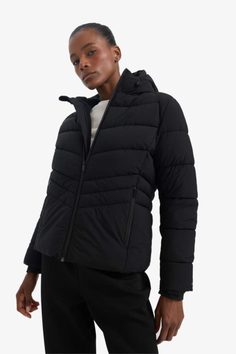 DefactoFit Водоотталкивающее Изделие Regular Fit с Капюшоном на Молнии с Карманами Куртка