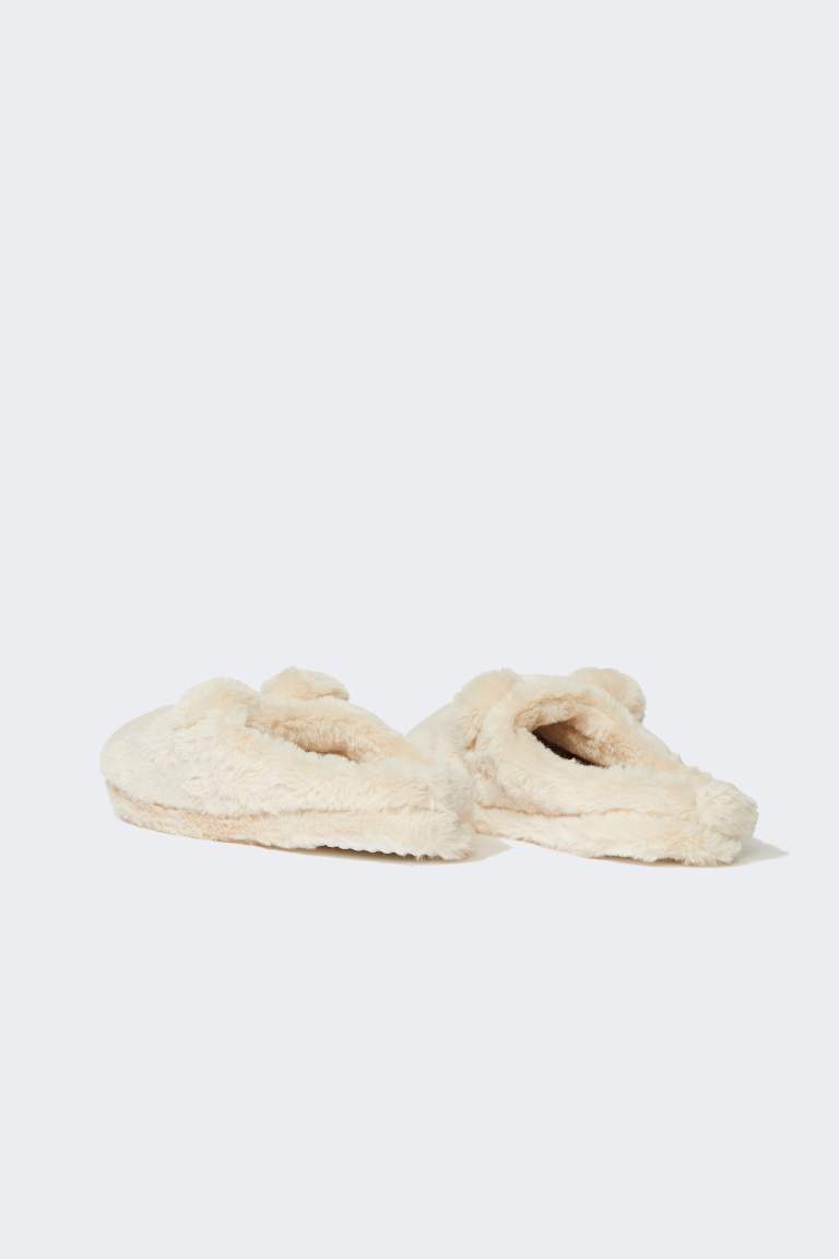 Woman Flat Sole Slip On Slippers