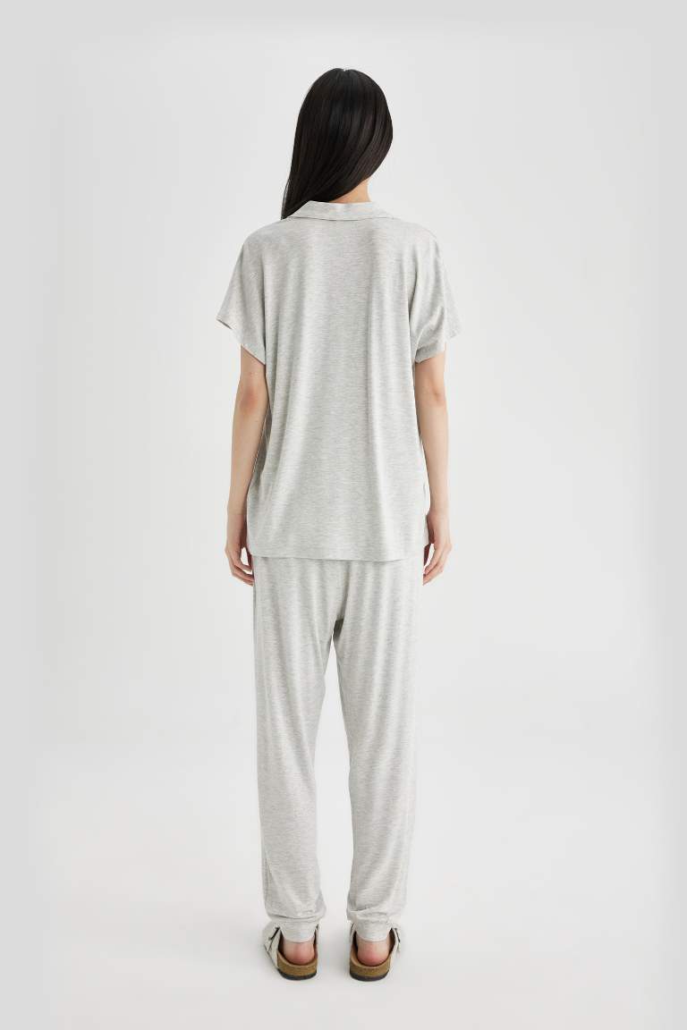 Ensemble de pyjama en viscose à coupe régulière et manches courtes de Fall in Love