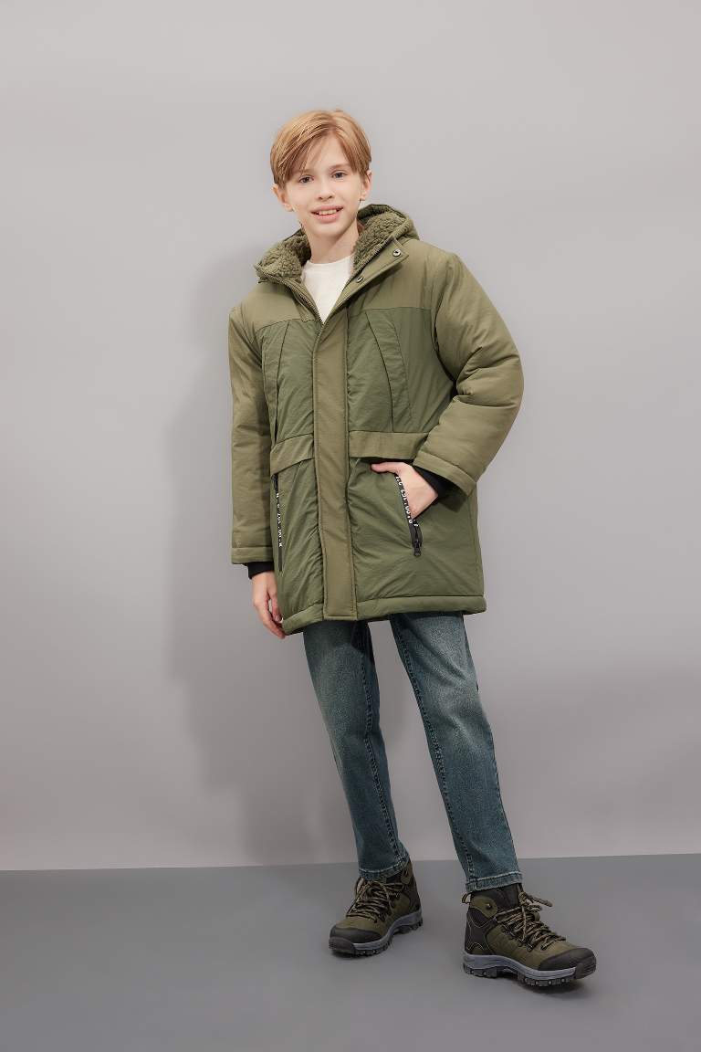 Boy Waterproof Hooded Zippered Plush Lining Puffer Jacket