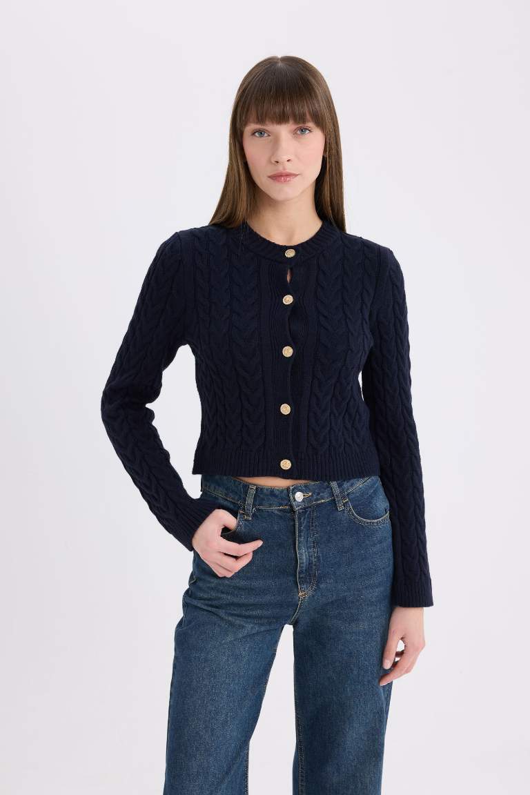 Regular Fit Crew Neck Knitted Buttoned Knitwear Cardigan