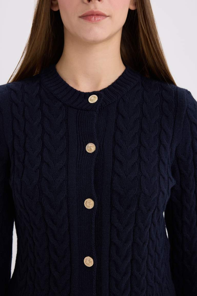 Regular Fit Crew Neck Knitted Buttoned Knitwear Cardigan