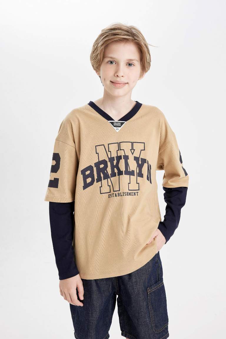 Boy Oversize Fit Wide Fit V Neck Text Printed T-Shirt