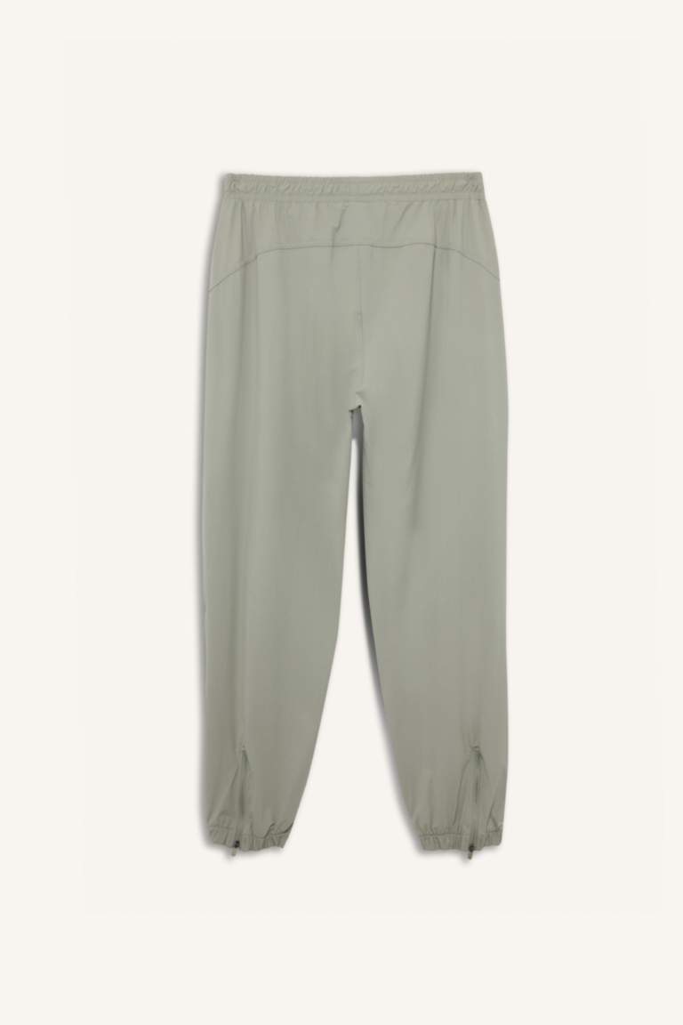 بنطلون بجامة رياضي قصة عادية ورجل مطاطي من DeFactoFit