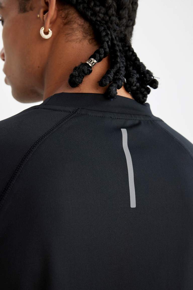 DeFactoFit Slim Fit Dar Kesim Dik Yaka Baskılı Uzun Kollu Sporcu Tişört