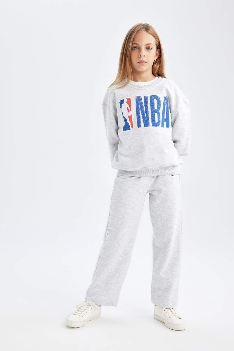 Girl NBA Wordmark Oversize Fit Crew Neck Sweatshirt