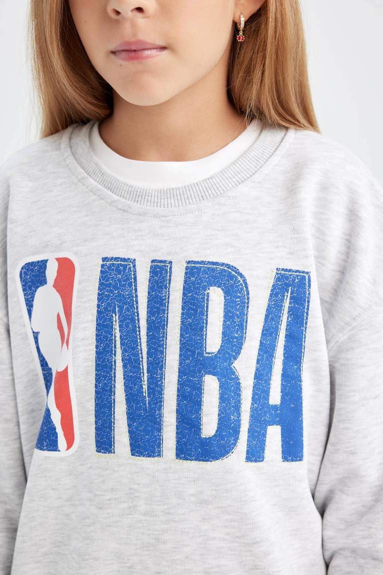 Girl NBA Wordmark Oversize Fit Crew Neck Sweatshirt