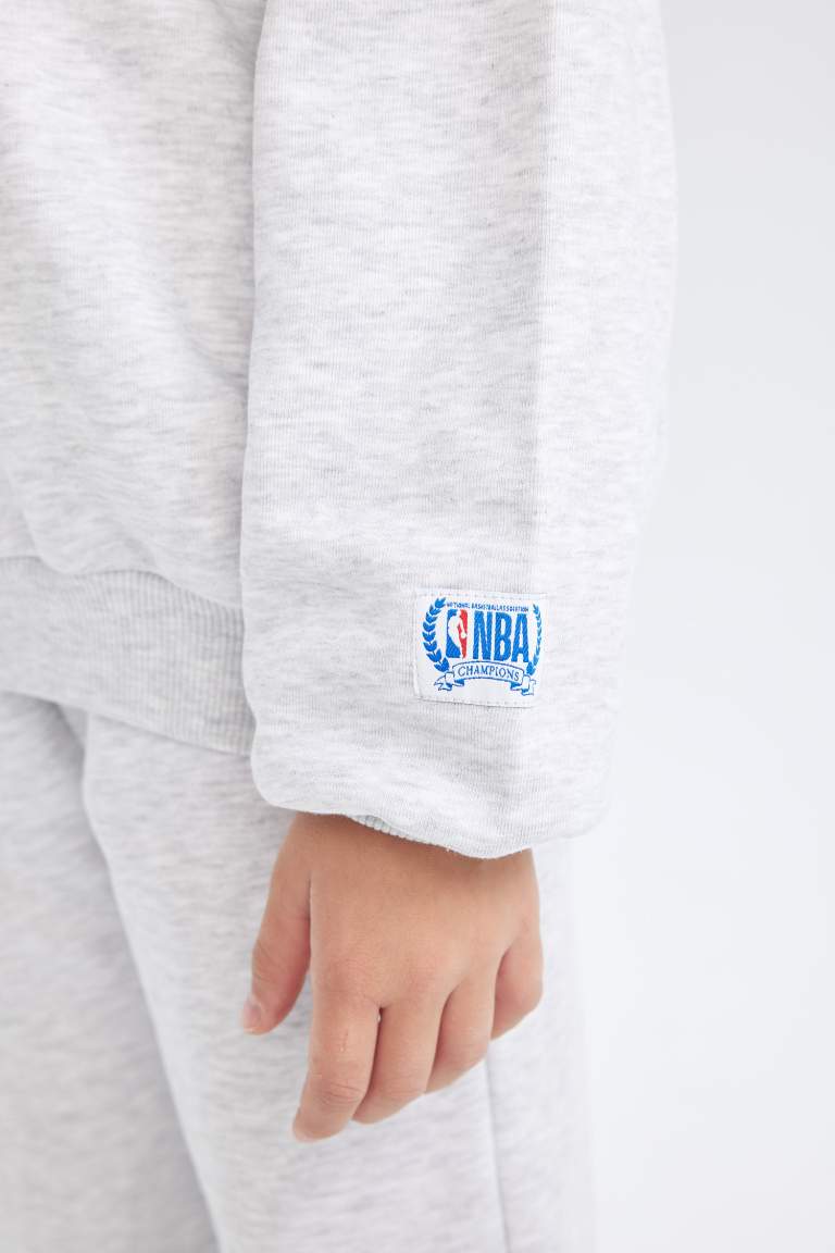 Girl NBA Wordmark Oversize Fit Crew Neck Sweatshirt