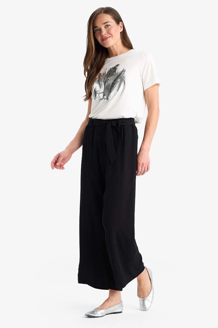 Culotte Esnek Belli Geniş Paça Kuşaklı Krinkıl Viskon Kapri Pantolon