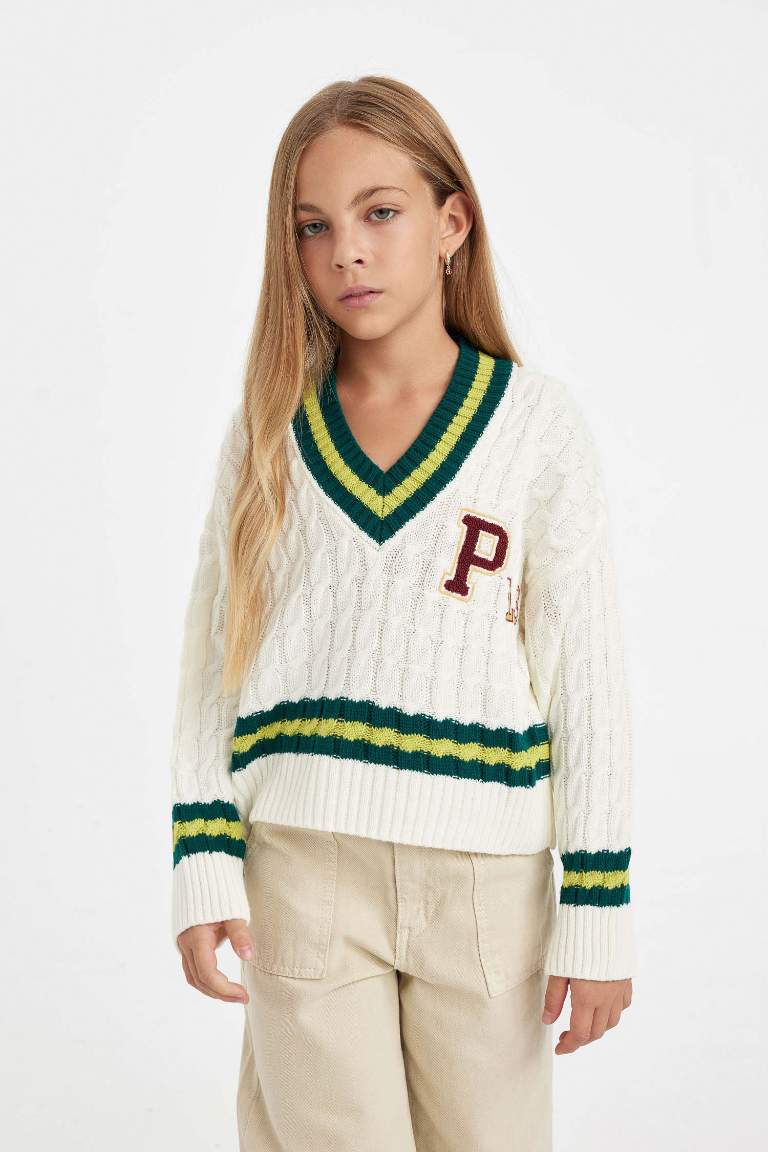 Girl Standard Fit V Neck Knitted Pullover