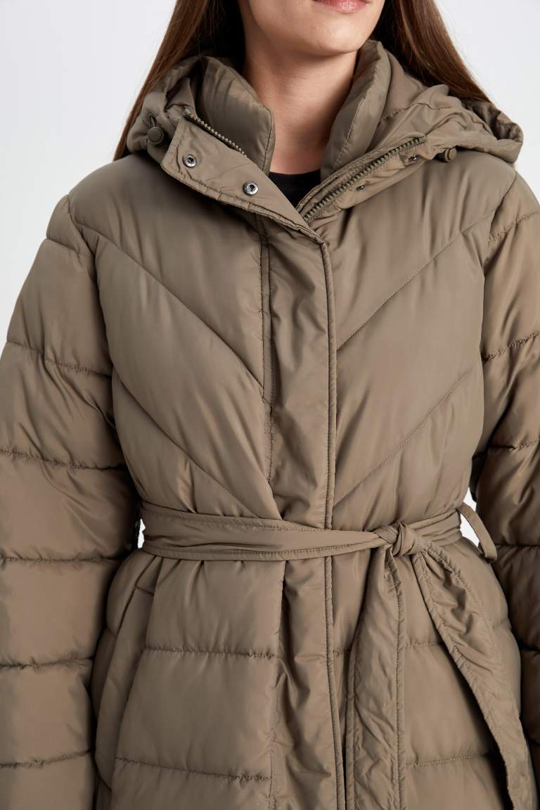 Su Geçirmez Oversize Geniş Kalıp Uzun Mont Parka Kapüşonlu Kemerli Cepli