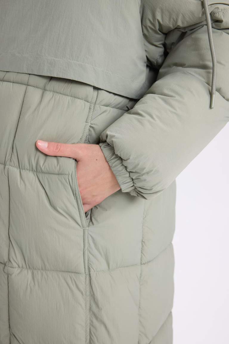 Regular Fit Kapüşonlu Parka