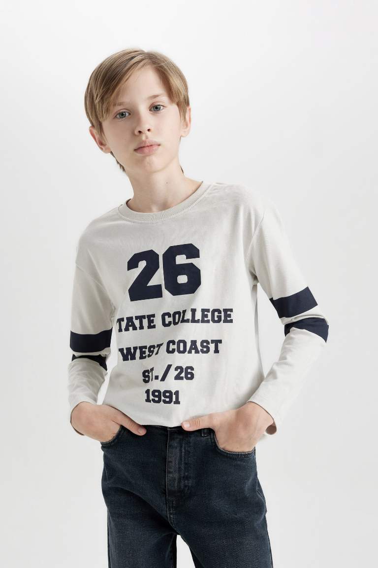 Boy Regular Fit Crew Neck Text Printed T-shirt