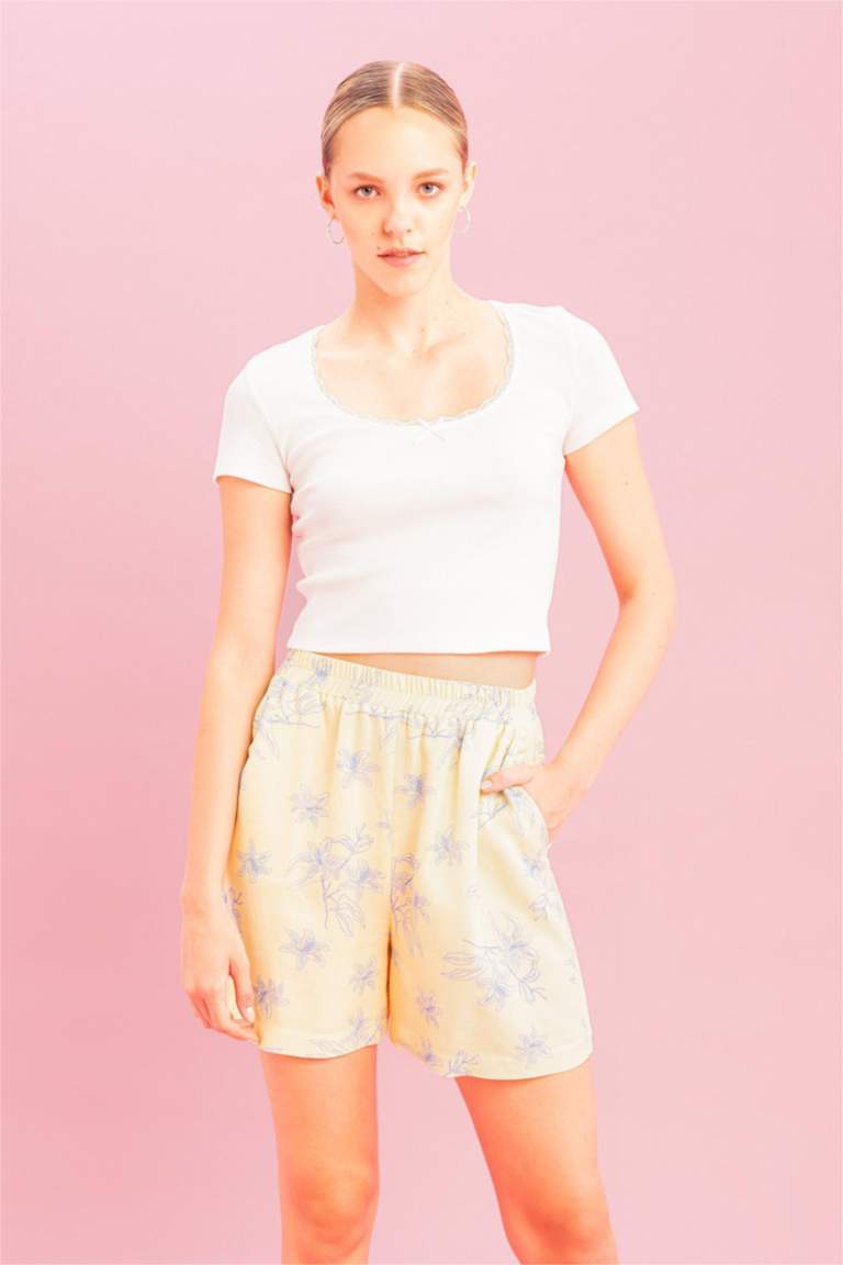 Regular Fit Linen Blended Flower Normal Waist Shorts