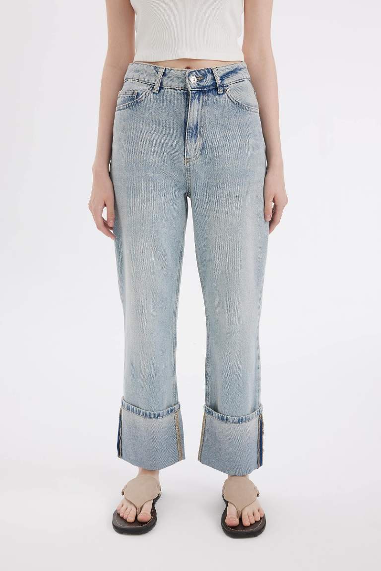 Straight Fit High Waist Fold Leg Ankle Length Washed Jeans