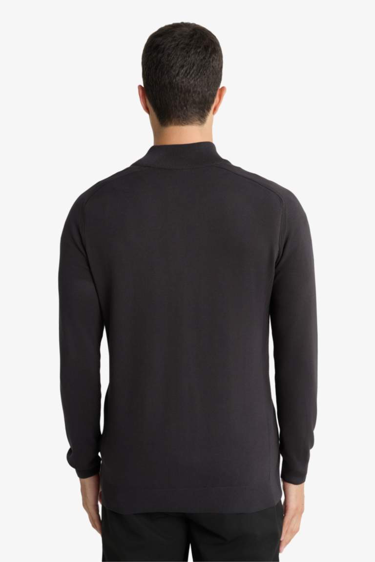 Standard Fit Knitwear Pullover